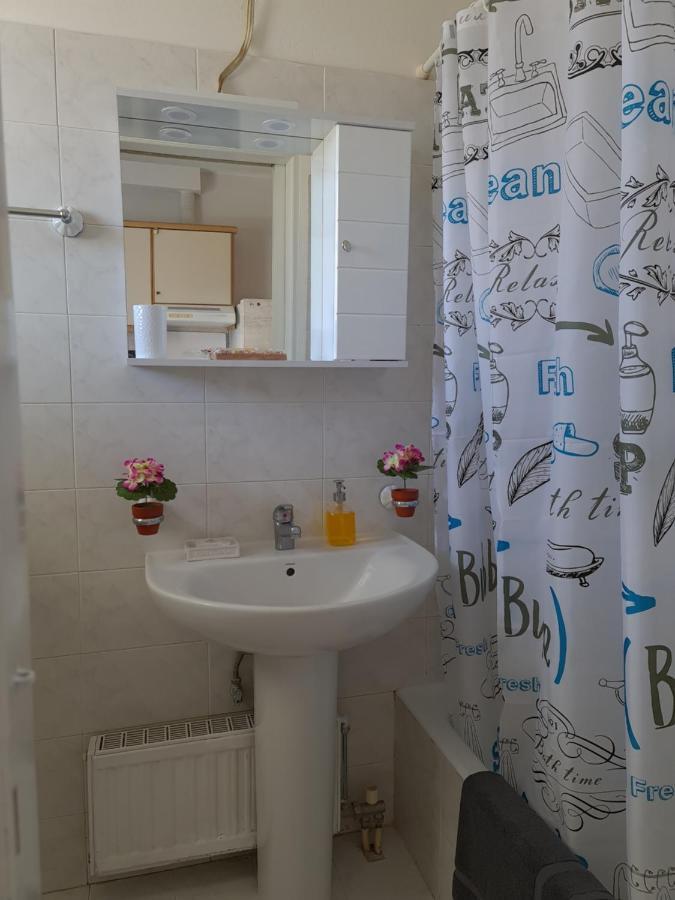 Seaside Apartment In Xilokastro - Selene By Booking Kottas Ксилокастро Экстерьер фото