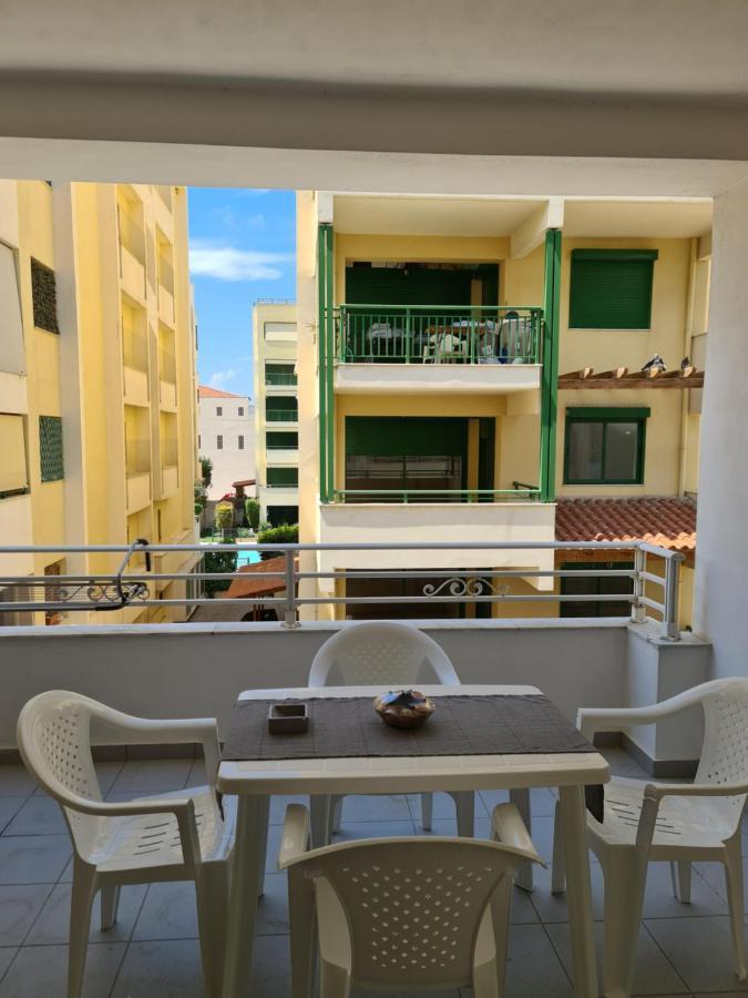 Seaside Apartment In Xilokastro - Selene By Booking Kottas Ксилокастро Экстерьер фото
